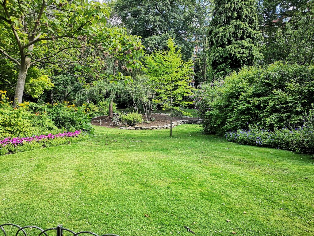 Tuinonderhoud in de Bollenstreek door Hoogduin Onderhoud